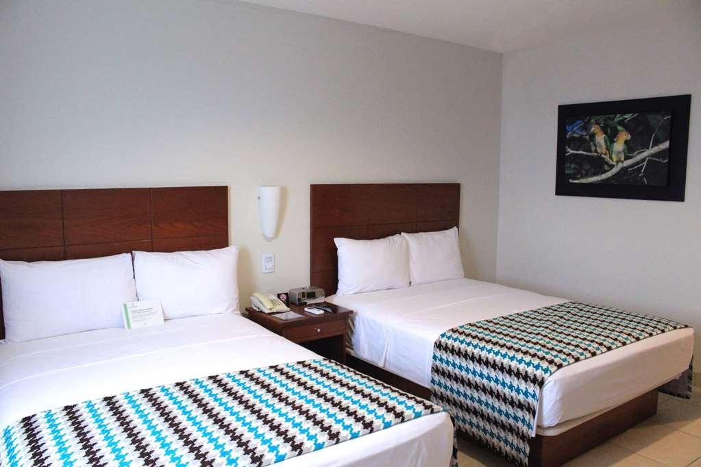 Wyndham Costa Del Sol Pucallpa Chambre photo A room at the hotel