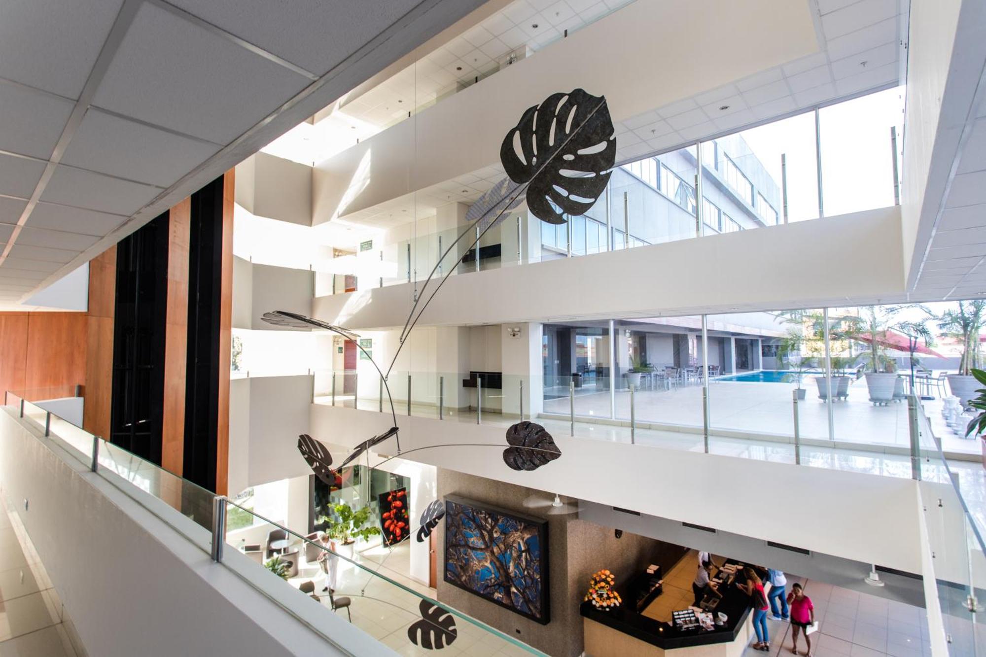 Wyndham Costa Del Sol Pucallpa Extérieur photo The interior of the new building