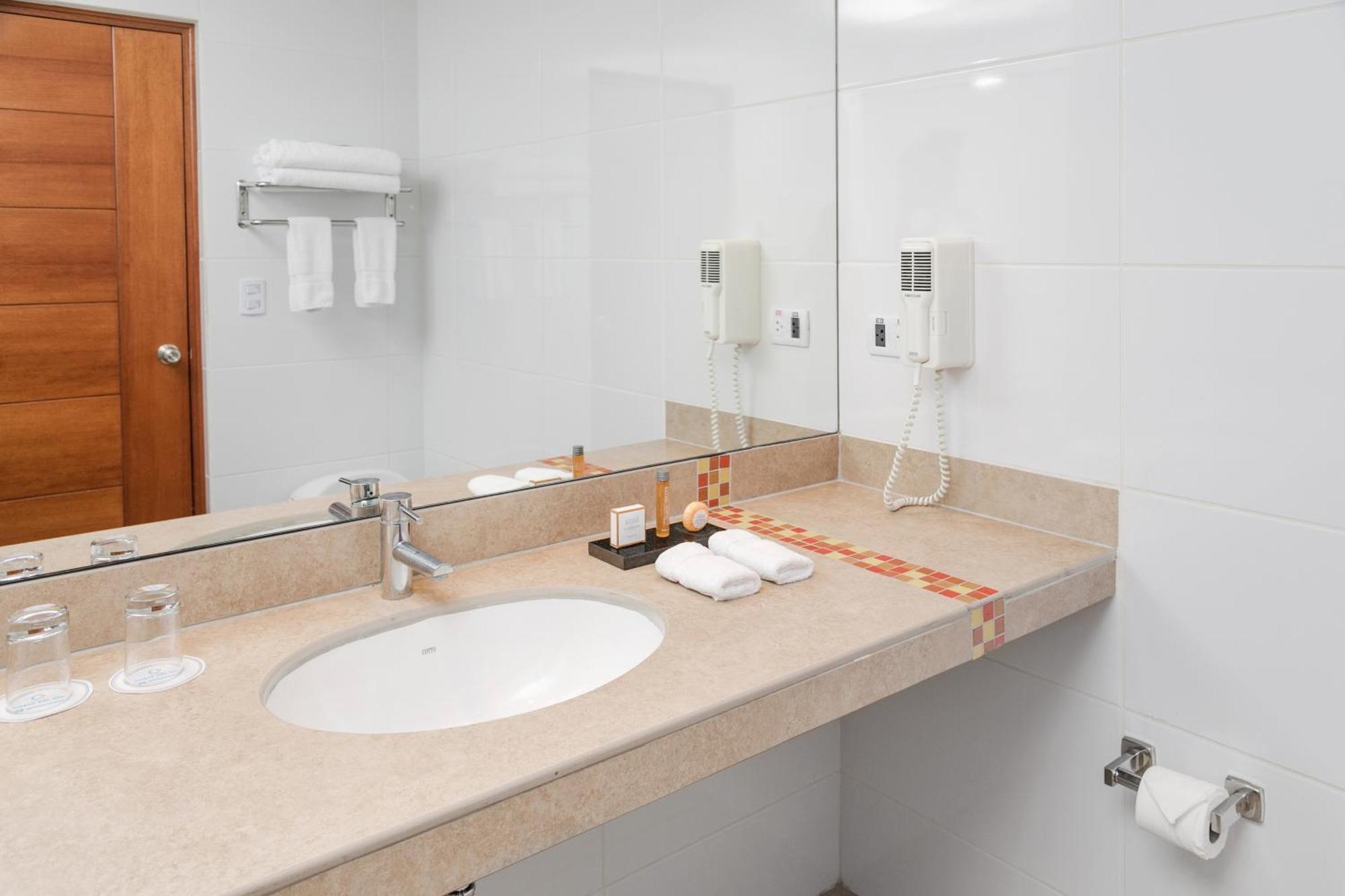 Wyndham Costa Del Sol Pucallpa Extérieur photo
