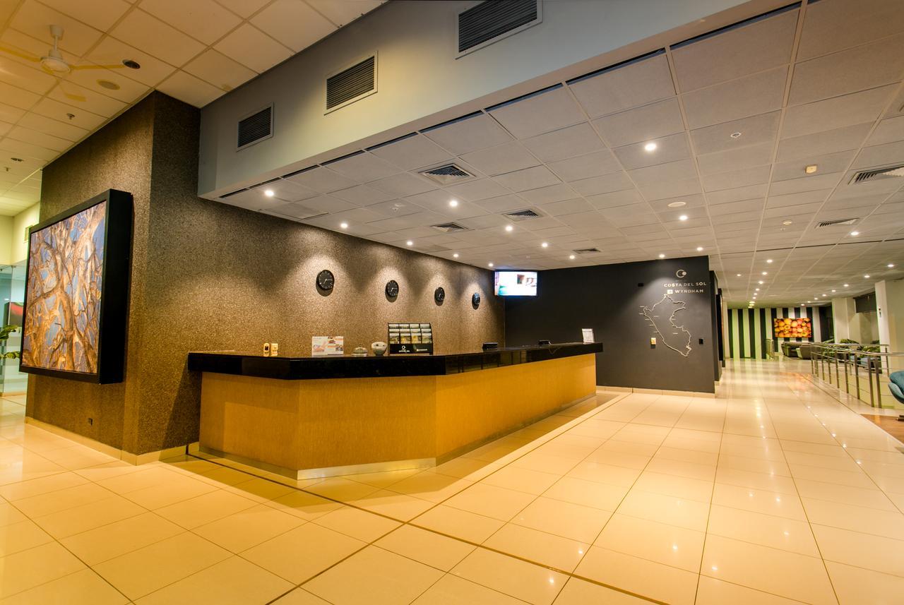Wyndham Costa Del Sol Pucallpa Extérieur photo The Qantas First Lounge at Perth International Airport