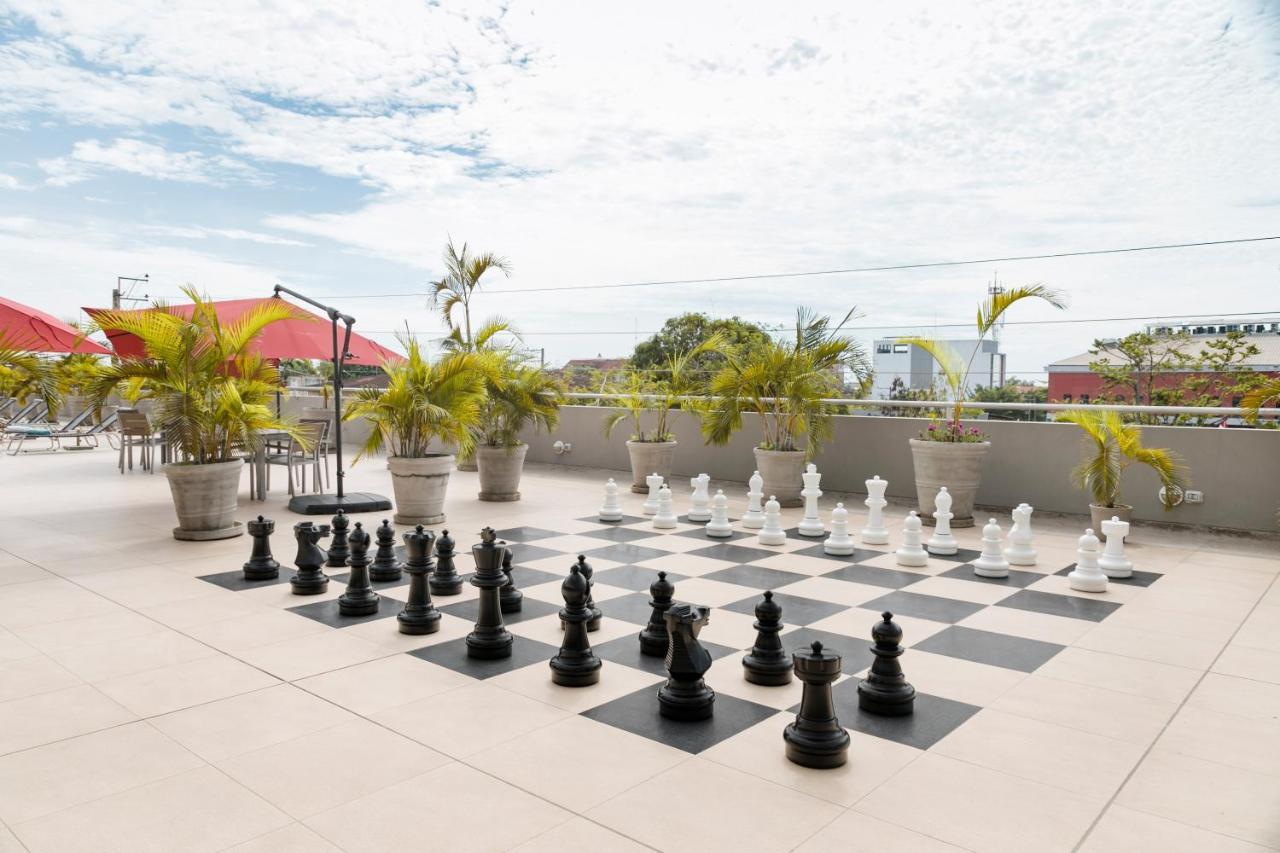Wyndham Costa Del Sol Pucallpa Extérieur photo Rooftop