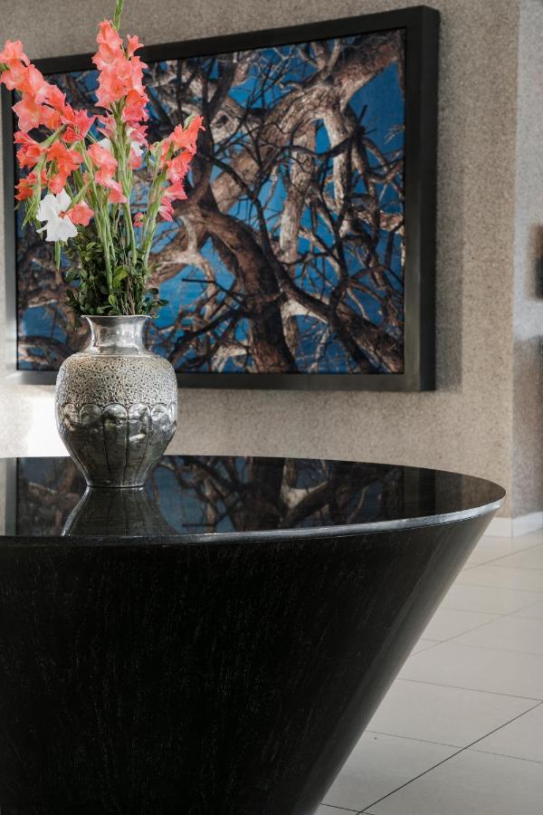 Wyndham Costa Del Sol Pucallpa Extérieur photo A freestanding bathtub